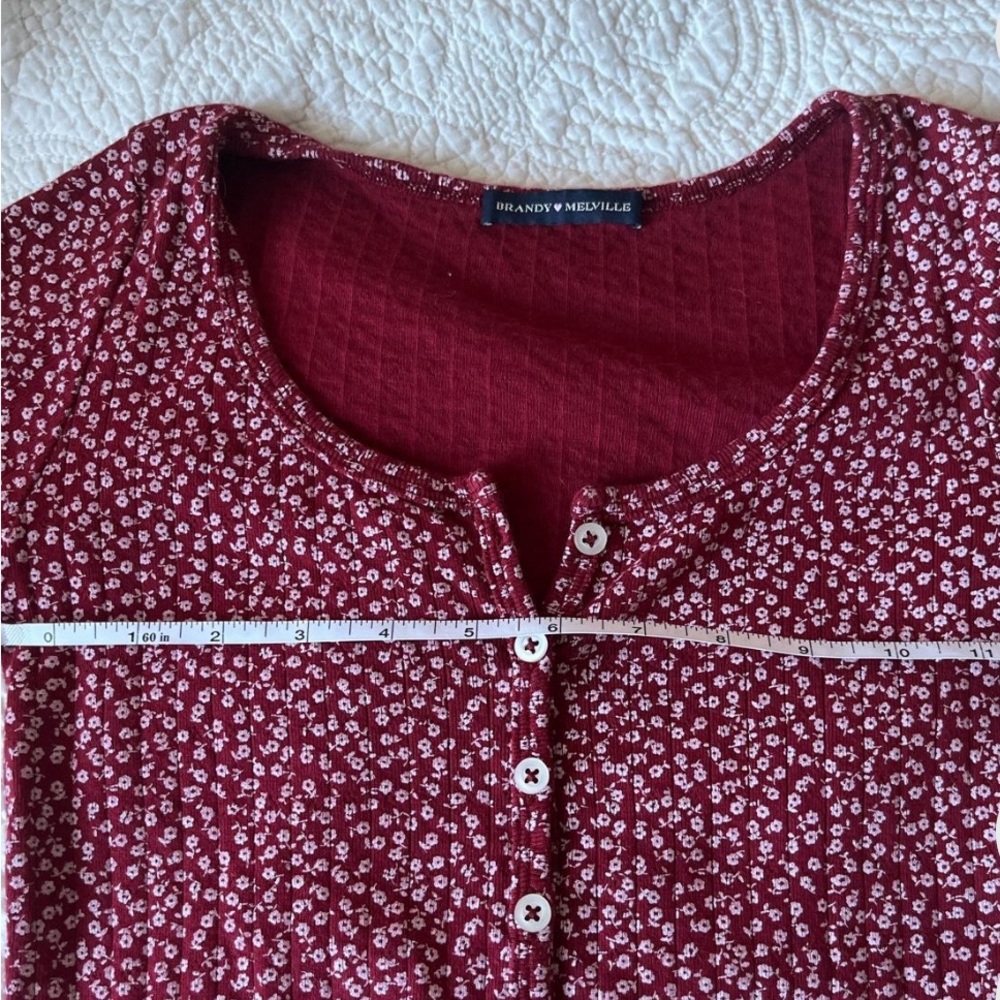 ***SOLD*** Brandy Melville Floral Crop Top - Picture 4 of 5